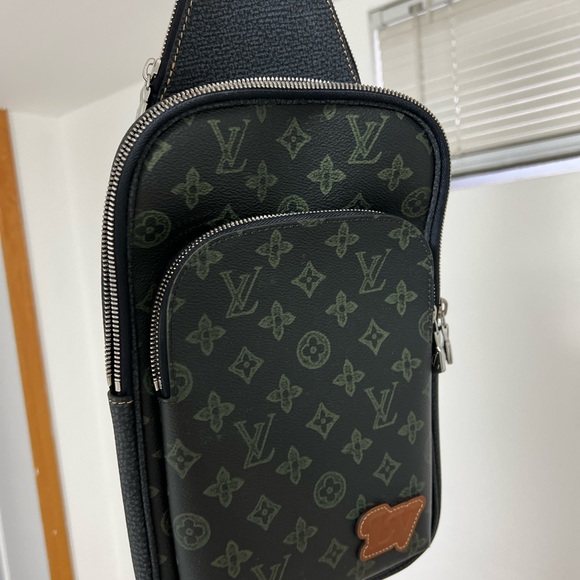 Sling bag. Luis Vuitton. - Picture 2 of 9